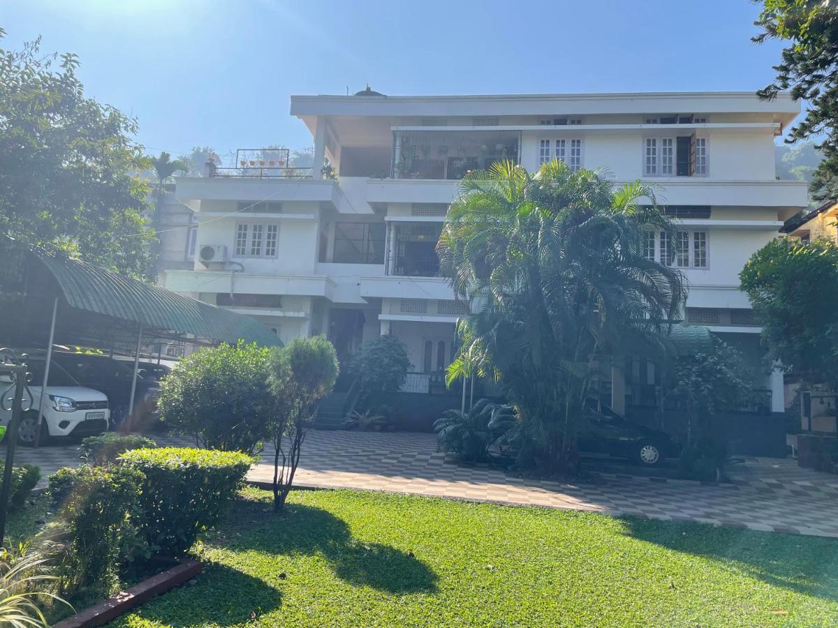 The Choudhury Manor Homestay Guwahati Exterior foto
